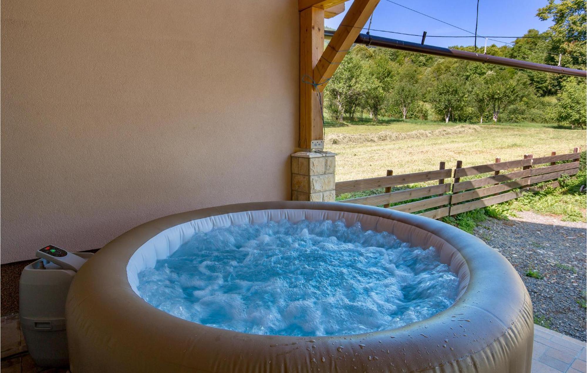 Amazing Home In Vrzici With Jacuzzi Exterior photo