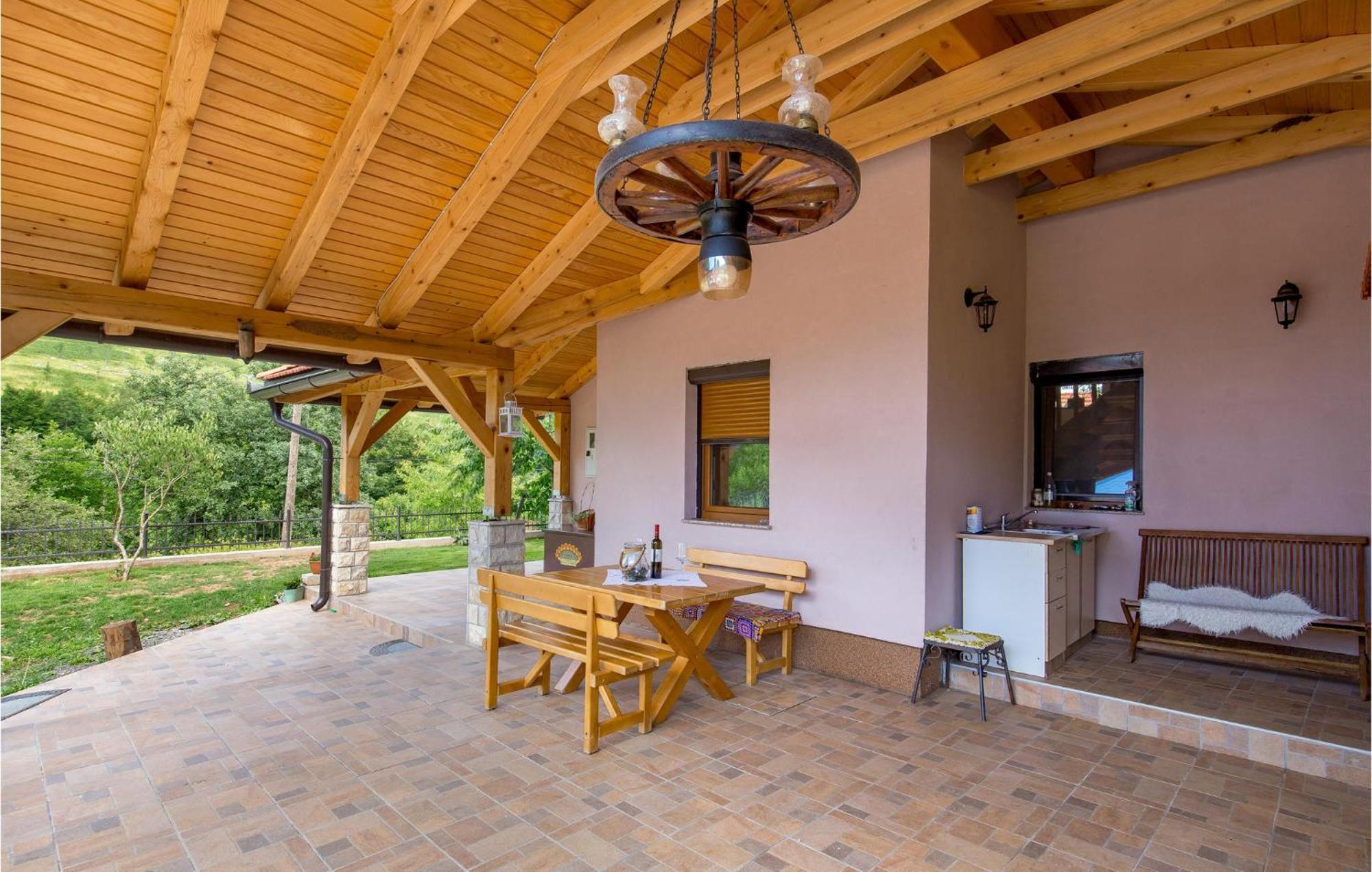 Amazing Home In Vrzici With Jacuzzi Exterior photo